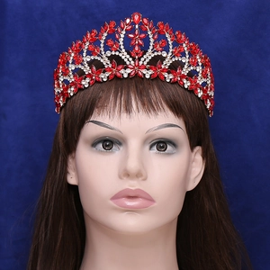 Diadème de mariée baroque élégant avec strass en cristal rouge sur monture argentée
