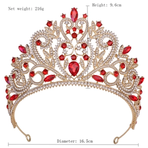 Dimensions détaillées d'une couronne baroque dorée à cristaux rouges pour mariée