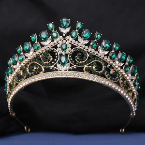 Diadème de mariée en or avec pierres en forme de goutte vert émeraude et cristaux