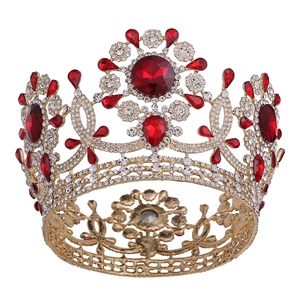 Corona de novia vintage dorada con cristales rojos de lujo y pedrería blanca