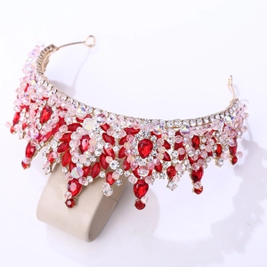 Couronne de mariée dorée avec cristaux rouges et gemmes en larmes pour mariages