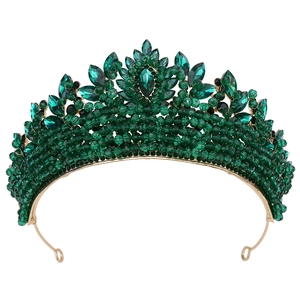 Couronne de luxe en cristal vert émeraude et métal doré pour mariages et soirées gala