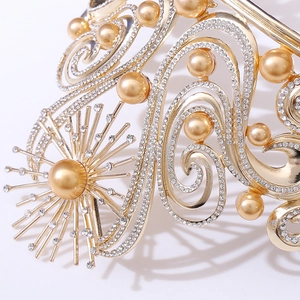 Luxury Baroque gold crown with sparkling rhinestones and golden pearls for weddings