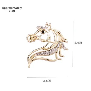 Spécifications de taille pour la broche poney dorée avec crinière en cristal brillant
