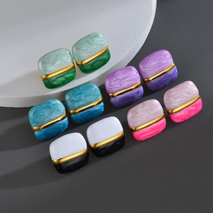 Lot de boucles d'oreilles carrées bicolores avec texture marbre et détails dorés