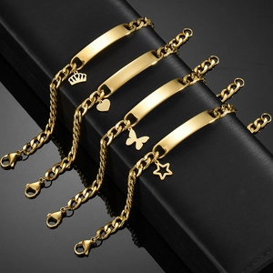 Bracciali ID in acciaio dorato con ciondoli corona, cuore, farfalla e stella su pelle nera