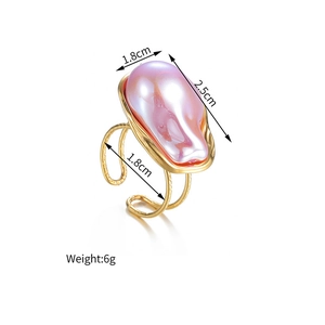 Detailed view of 18k gold stainless steel ring with baroque pearl and size dimensions
