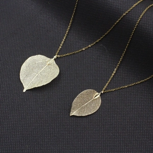 Collier Pendentif Feuille Naturelle Pour Femmes Chaîne En Acier Inoxydable Long Collier De Pull Cadeau De Noël Bijoux Feuille Or Argenté