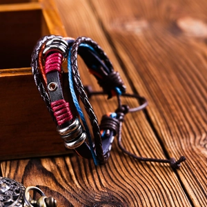Retro multi-layer hand-woven leather bracelet for men and women with metal rings