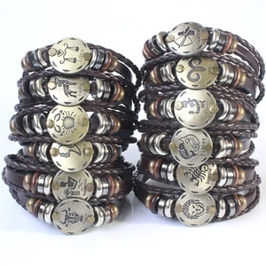 Bracelet punk multicouche en cuir avec pendentifs des signes du zodiaque en bronze