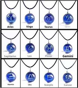 Colección de doce signos del zodiaco con colgantes de cristal azul y cordón negro