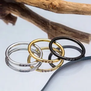 Ensemble de trois bagues 2,5mm en acier inoxydable argent, or et noir avec cristaux