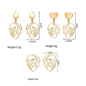 Detailed size and weight specs for hollow maple leaf earrings in gold finish