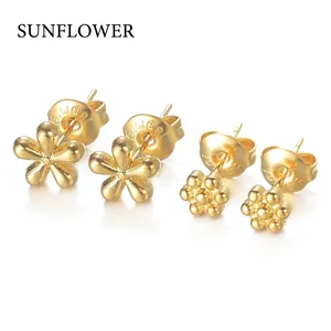 Orecchini a Bottone a Forma di Fiore in Acciaio Inossidabile Minimalista per Donna Design a Petalo Elegante Placcato in Oro