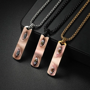 Collane minimaliste rettangolari in acciaio inox con incisione a occhio in oro, argento, nero