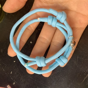 Bracelet Magnétique Coeur pour Couple Noctiluque Corde Tressée Ajustable Alliage Astronaute Lune Pendentif Bijoux Cadeau