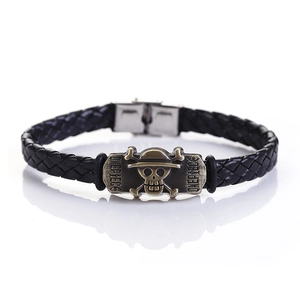 Men's vintage braided leather bracelet with One Piece skull and stainless buckle