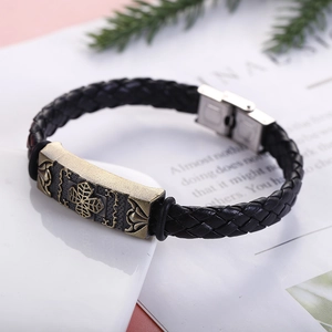 Retro woven leather bracelet for men with embossed bronze metal plate and silver buckle