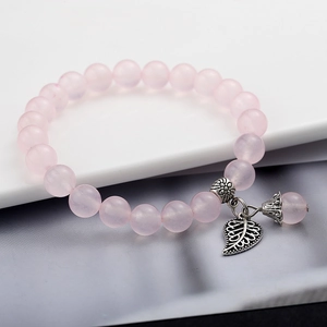 Bracciale di perle di opale rosa con ciondolo a foglia d'argento per donne