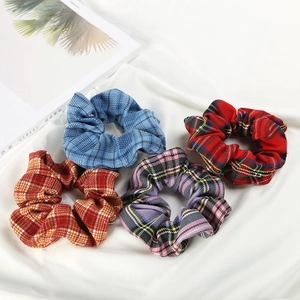 Chouchous Vintage à Carreaux en Tissu Plaid Élastiques pour Femmes Filles Accessoires de Cheveux Faits à la Main Style JK
