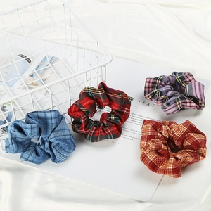 Lot de 4 chouchous à carreaux en tissu écossais bleu marine, rouge, rose et orange