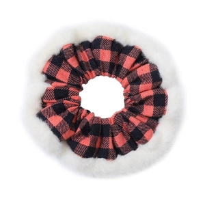 Chouchou d'hiver à carreaux rouges buffalo plaid avec bordure en fausse fourrure blanche