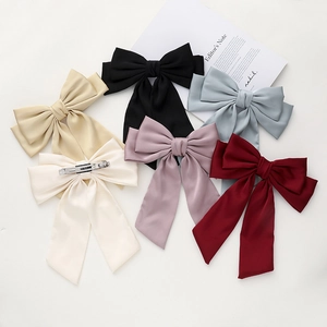 Barrettes à cheveux élégantes à triple nœud et rubans longs en six couleurs satinées