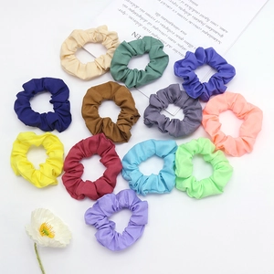 Lot de 12 chouchous colorés en tissu au style minimaliste avec design plissé doux
