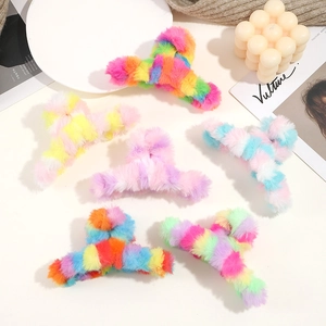 Handmade Furry Rainbow Plush Hair Claw For Women Large Non-Slip Plush Shark Clip Fashion Autumn Winter Hair Accessory