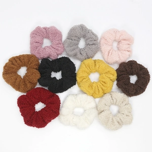 Women's Lamb Wool Fleece Hair Scrunchies Soft Faux Fur Elastic Hair Ties Solid Color Winter Plush Hair Accessories