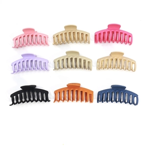 Grande Pince à Cheveux Mate pour Femmes Antidérapante Forte Fixation en Résine Style Vintage Français Accessoires de Coiffure