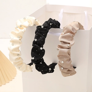 Serre-têtes larges plissés vintage avec strass en coloris crème, noir et champagne