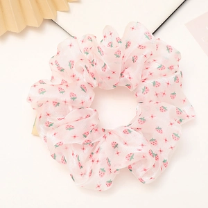 Chouchou rose en organza avec imprimé fraise et accessoire de cheveux mignon pour femme