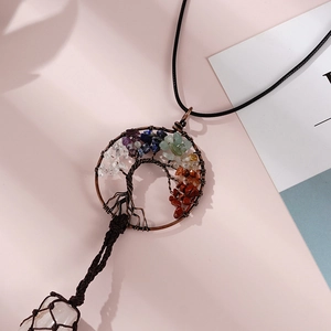 Collana con ciondolo Albero della Vita fatta a mano con pietre naturali e filo di bronzo