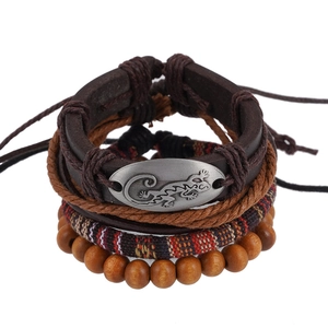 4-piece vintage leather bracelet set with lizard metal plate and bohemian woven beads
