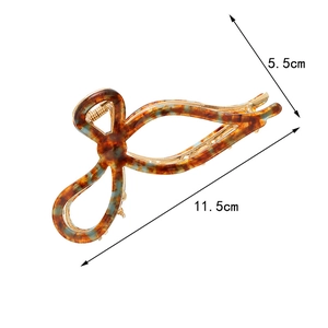 Détail de la pince à cheveux de 11,5 cm motif écaille avec dimensions précises