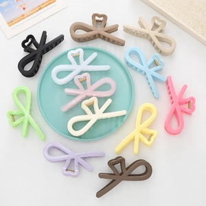 Simple Hollow Heart Hair Claw Clip Matte Macaron Color Large Hair Clamps Sweet Resin Bow Cross Hairpins For Women Hair Accessories