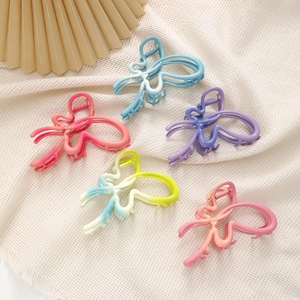 Pince à Cheveux Dégradée Papillon Ajourée en Alliage Style Coréen Grande Pince Crabe Femme Fille Accessoires de Coiffure