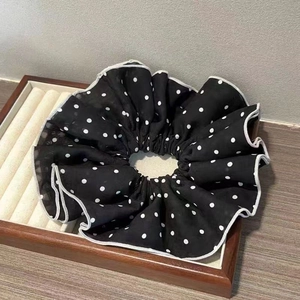 Chouchou rétro français double couche noir à pois blancs avec bordure passepoilée