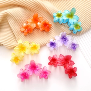 Pince à Cheveux Fleur de Plumeria Dégradé Doux pour Femme Grande Pince Crabe en Résine pour Vacances Plage Accessoire