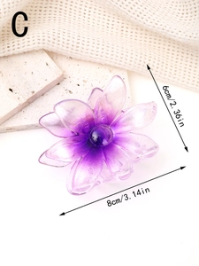 Tableau détaillé des tailles pour pince à cheveux fleur violette mesurant 8cm par 6cm