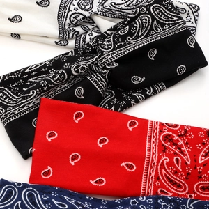 Bandeaux sport élastiques à motif bandana paisley pour femmes en rouge noir blanc bleu