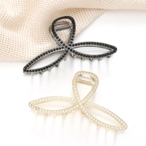 Alloy Large Hair Claw Clip Elegant Rhinestone Faux Artificial Pearl Shark Clip For Women Vintage Hollow Cross Hair Accessories Gift
