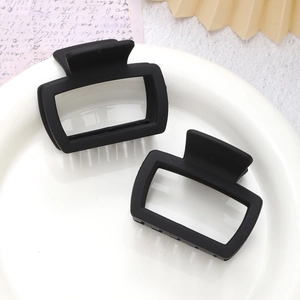 Pinze per capelli minimaliste nero opaco con elegante design rettangolare cavo per donna