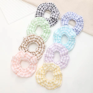 Lot de 8 chouchous à carreaux colorés aux tons pastel pour une coiffure élégante