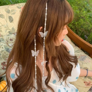 Elegant pearl hair ribbon with butterfly charms for long hair, stylish women's hair accessory