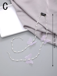 Detail of 39cm lavender butterfly pearl hair chain with clips for braided hair styling