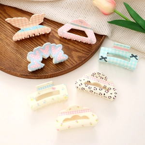 Floral and plaid acrylic hair claw clip set with bow designs for women hair styling