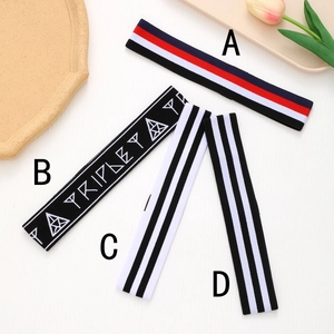 Bandeaux de sport élastiques en quatre styles avec rayures et motifs graphiques TRIPLE A