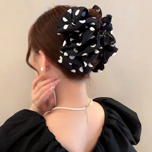Pinza per capelli a pois di grandi dimensioni per un volume elegante stile coreano